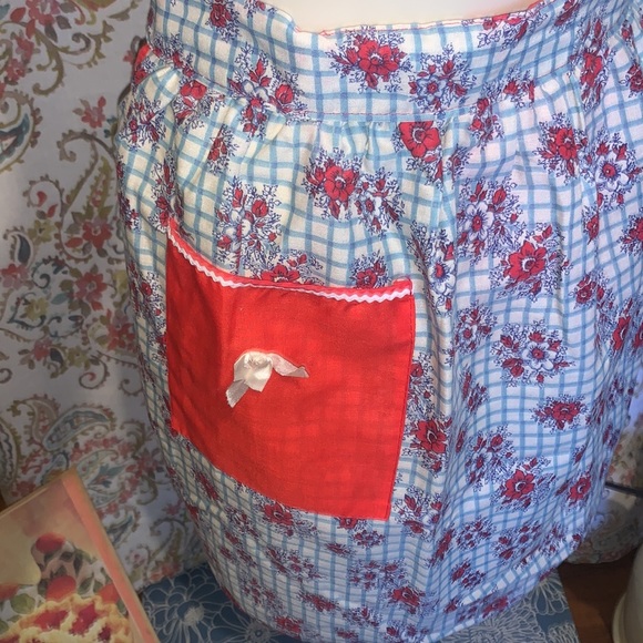 Vintage, handmade apron ~EUC - Picture 7 of 15